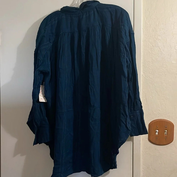 FREE PEOPLE- cozy nights button down top - in the color Harbor - NWT - Picture 2 of 8